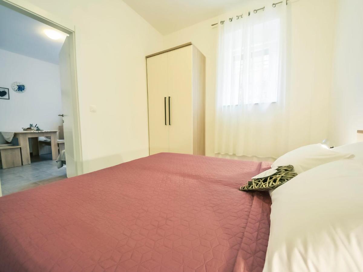 Apartment Snjezana-2 By Interhome Karlobag Dış mekan fotoğraf