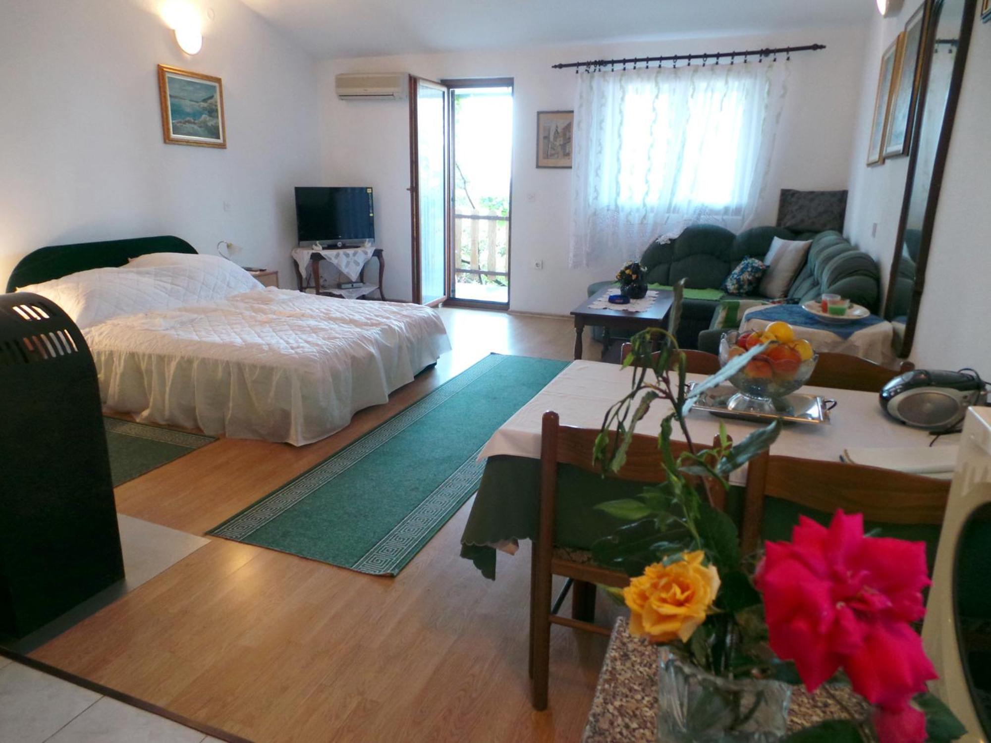 Apartment Snjezana-2 By Interhome Karlobag Dış mekan fotoğraf
